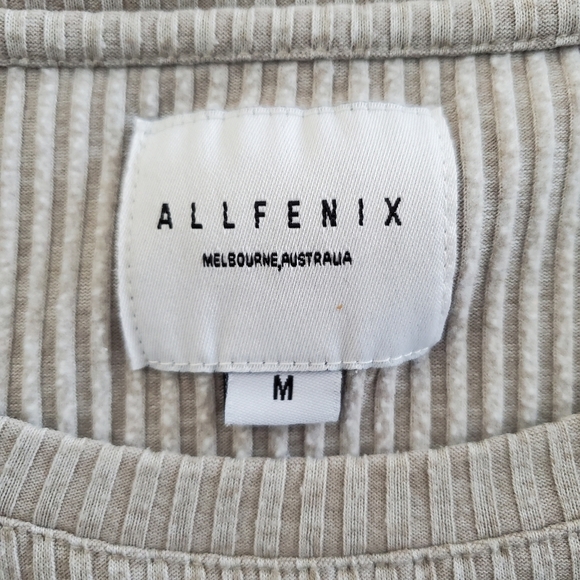 ALLFENIX Rib Knit Crop Wide Slv Top  Drawstring ties Sz M  EUC - Picture 4 of 12